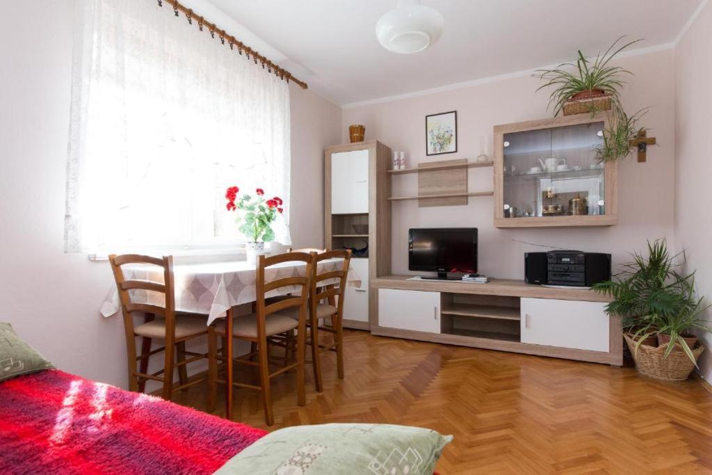 Apartments Hodanic Krk Town Kültér fotó